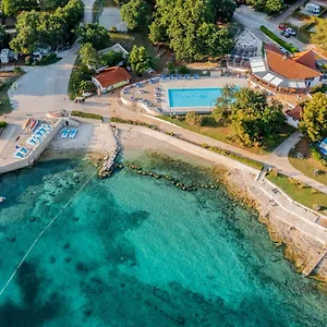 Holiday park Solaris ***