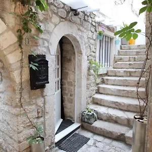 Apartment Phaedra 